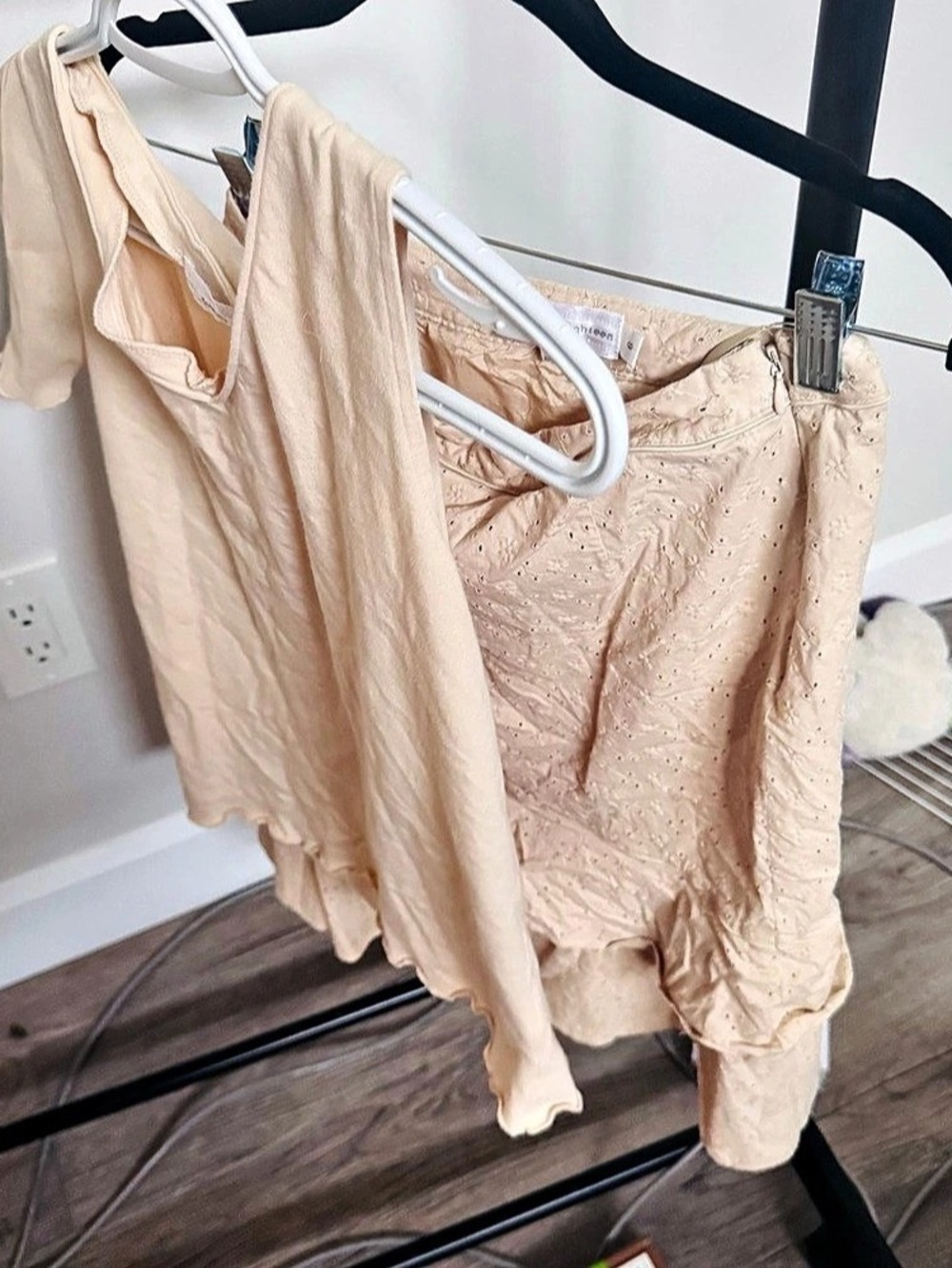 Color Eighteen Eyelet Top & SKirt Set in Blush Size Medium - Picture 4 of 4